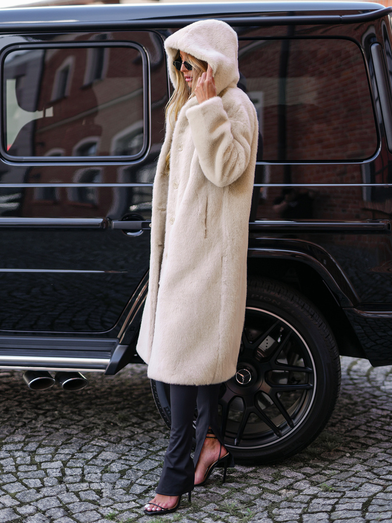 Női szőrme téli kabát bézs OZONEE JS/11Z8250